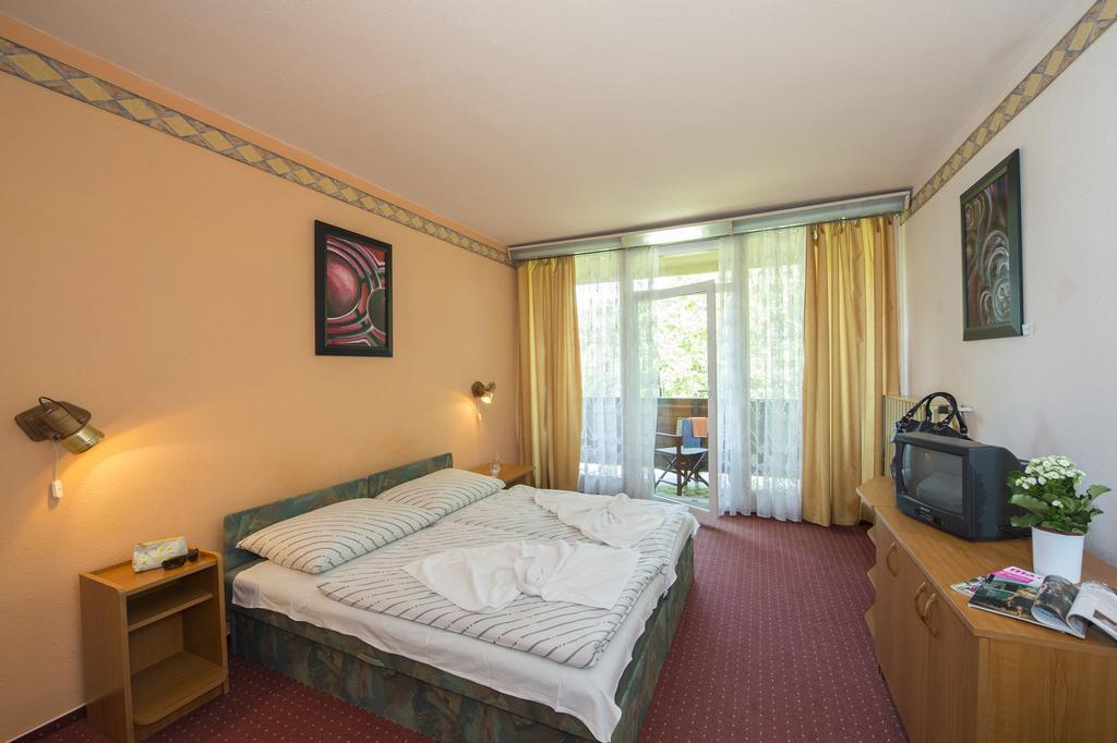 Familia Hotel Balatonboglár Rom bilde