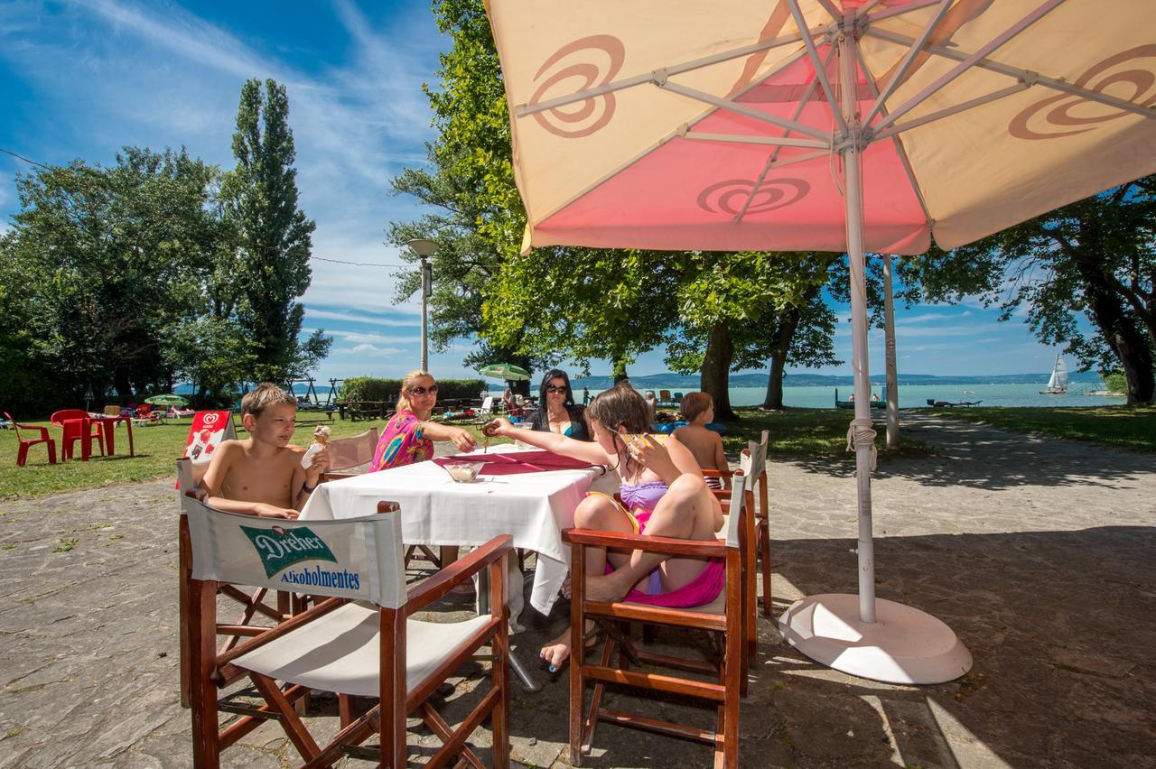 Familia Hotel Balatonboglár Eksteriør bilde